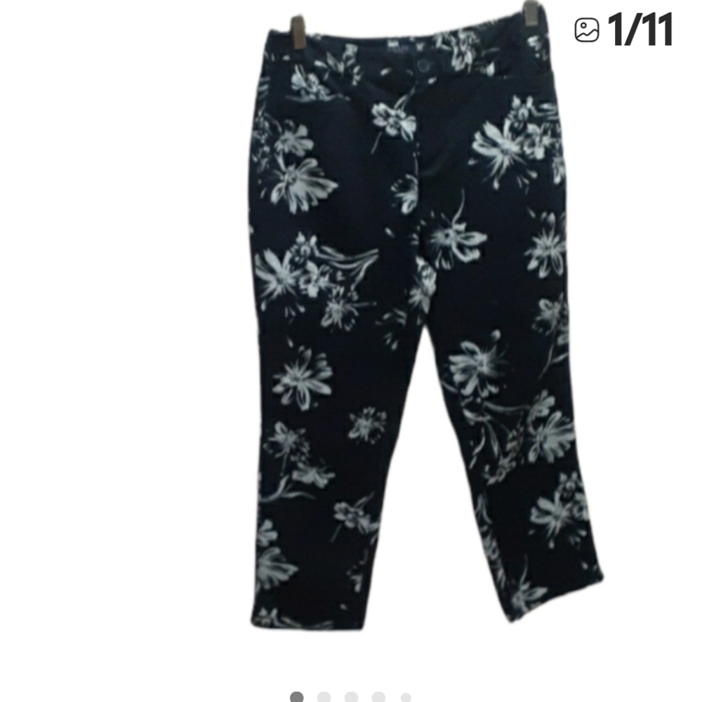 Chaps women's black white crop stretch pants size 6 - Picture 12 of 12
